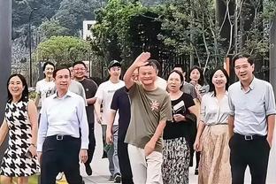 莫耶斯：我们已经习惯现在裁判吹罚的尺度，我不会去谈论它